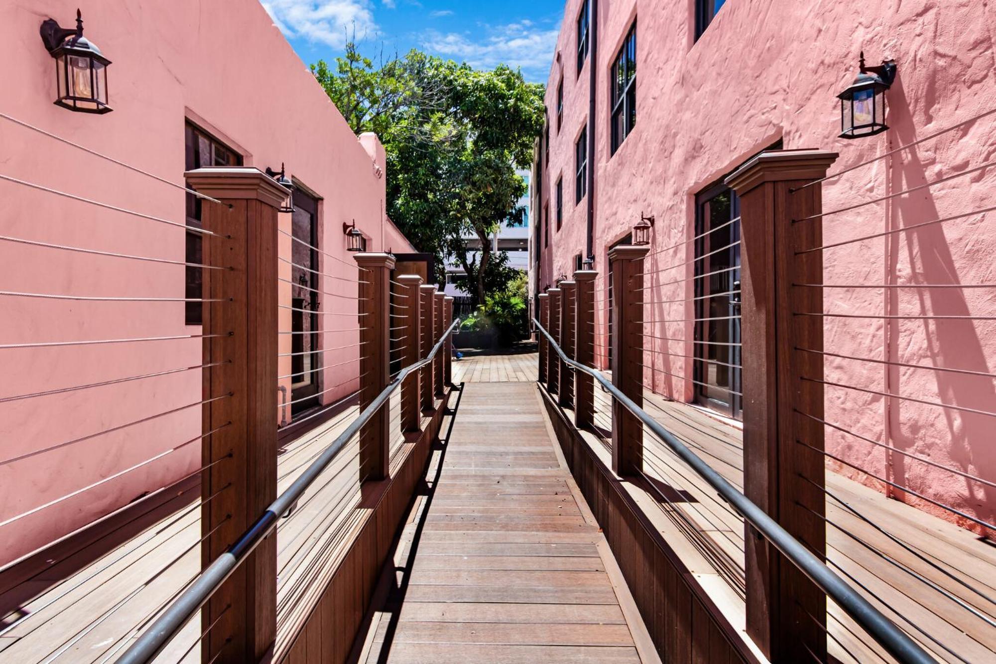 Roami At Tower Hotel - Calle Ocho Miami Eksteriør bilde